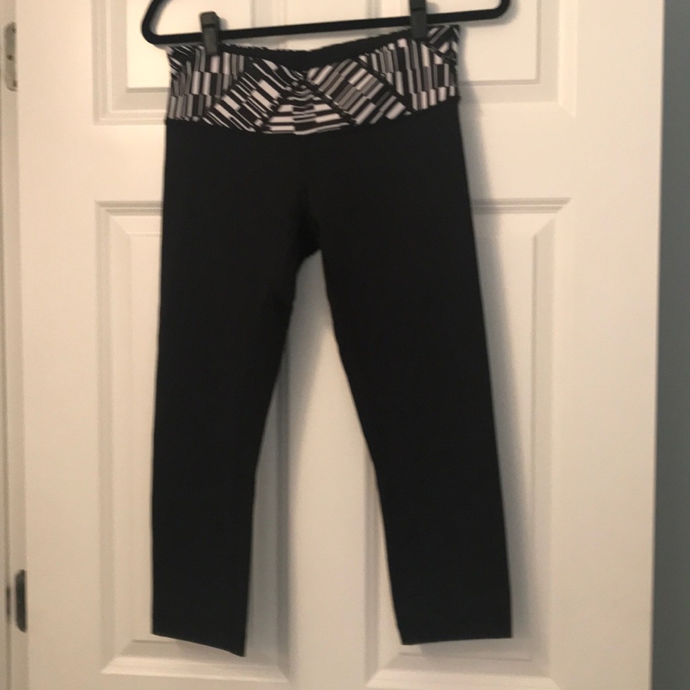 Lululemon cropped leggings
